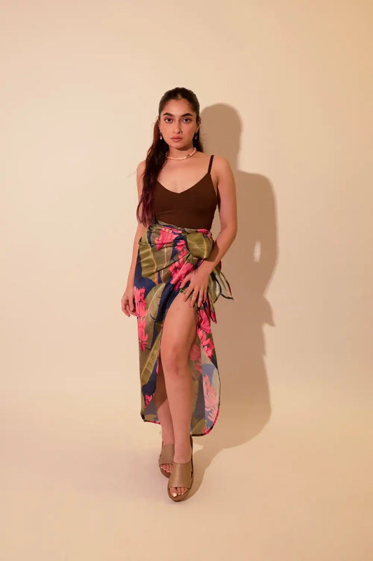 BANANA ROSA WRAP SKIRT